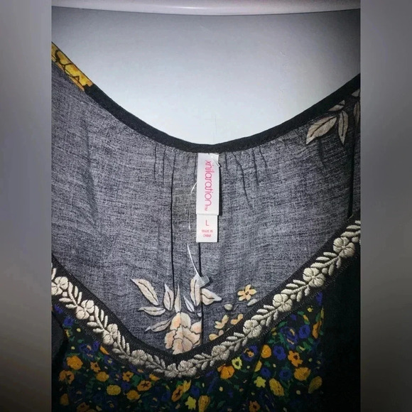 Xhilaration Cold-Shoulder Mixed Print Shift Dress size Large NWOT - Picture 4 of 4